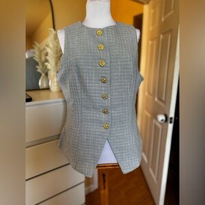 Fashion Nova Gray Tweed Sleeveless Button Front Shell with Gold Buttons